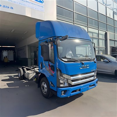 JMC Blue Whale Wide-Light Truck